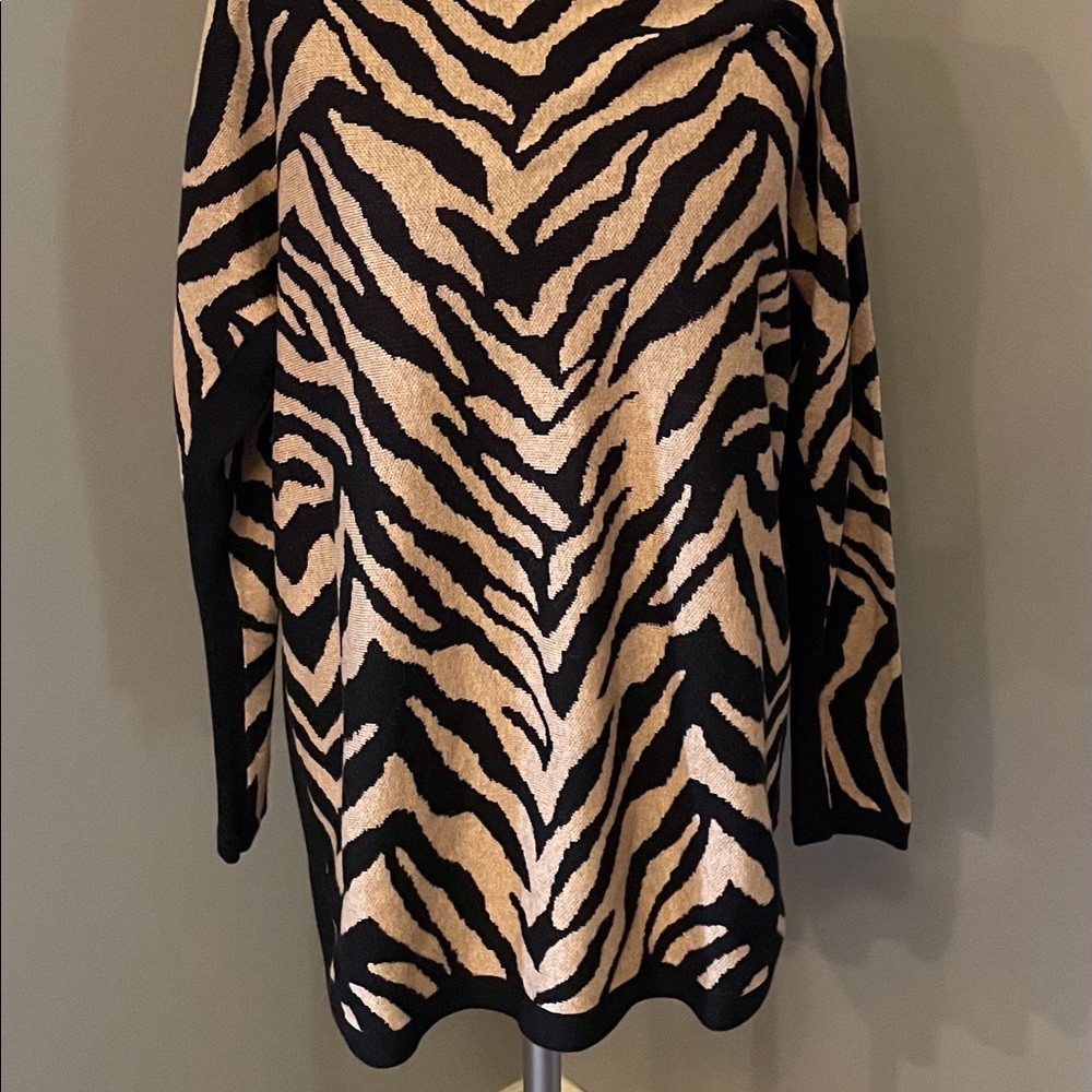 Cabi Tiger Animal Print Tunic Sweater Size S